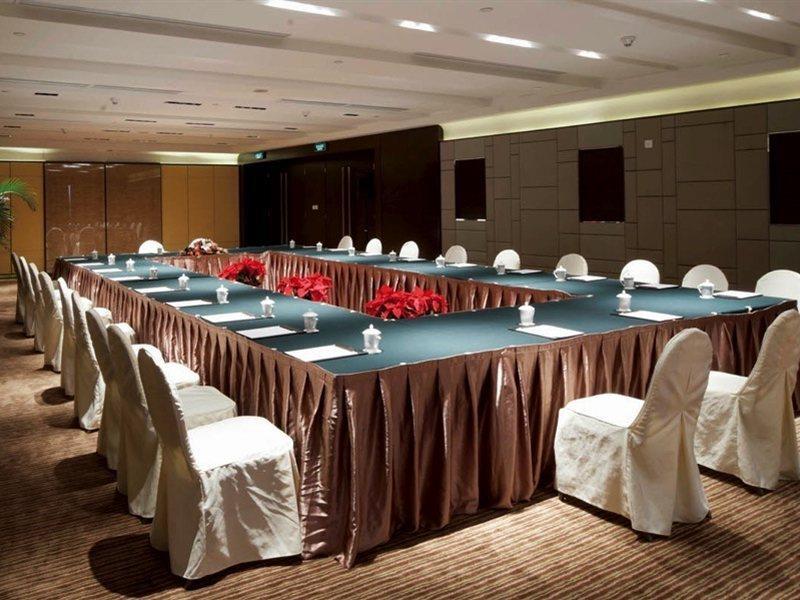 Furama Hotel Dalian Exterior photo