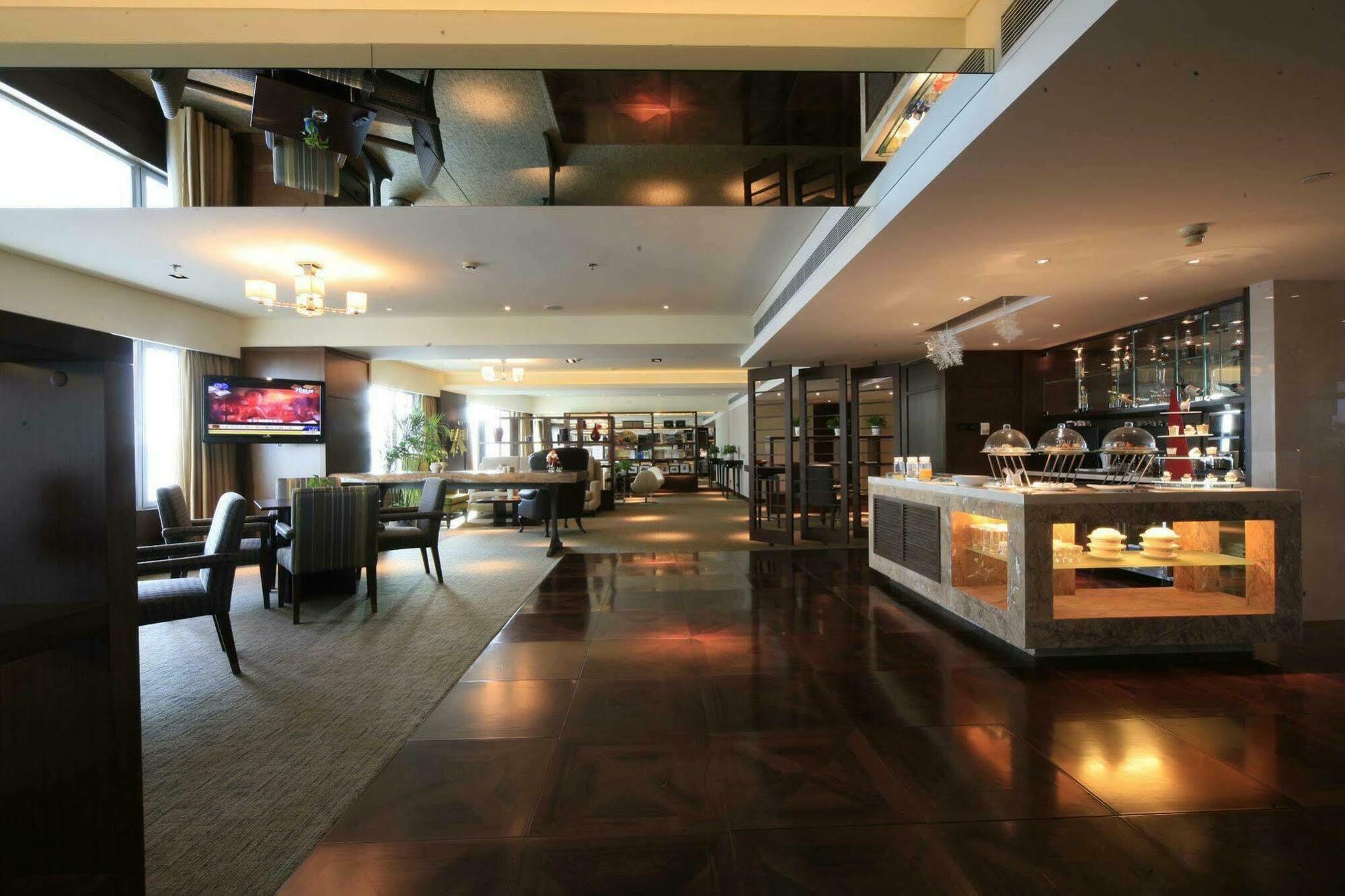 Furama Hotel Dalian Exterior photo